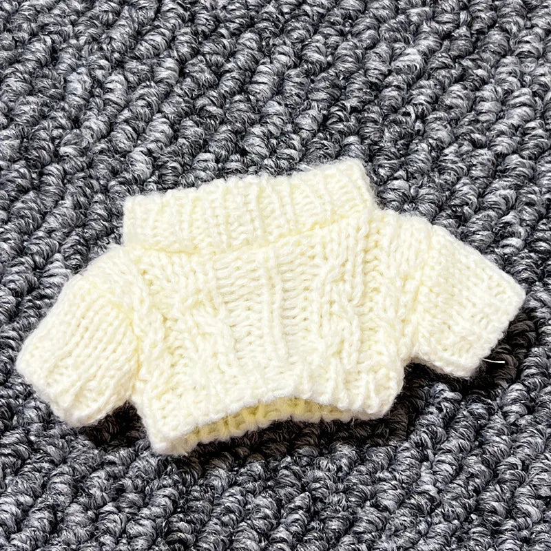 17cm Labubu Sitting Party Clothes Pendant Doll Sweater scarf cute