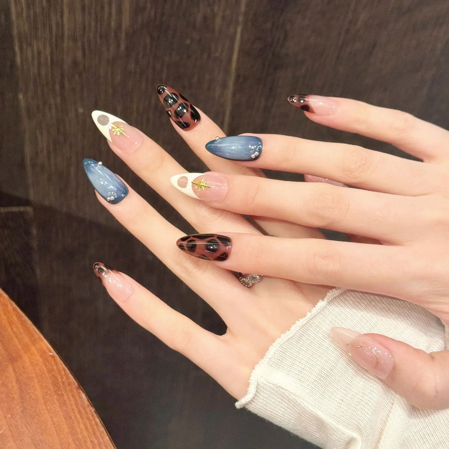 10 PCS Luxury Handmade Press on Nails Middle Almond French leopard print Design with 3-PIECE Tool Adhesive Nail Glue Tabs